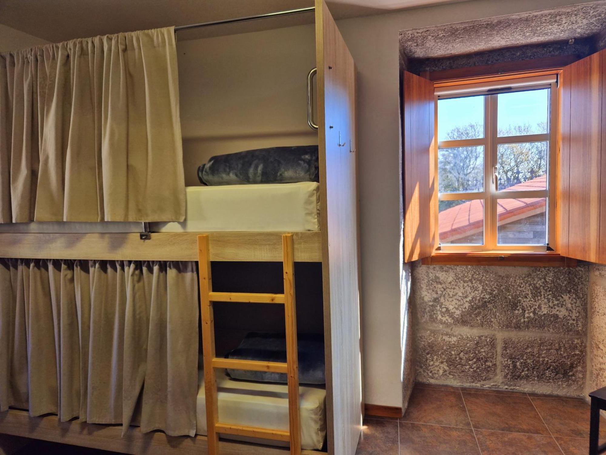 Albergue Rectoral San Mamede Da Pena Exclusive For Pilgrims เนเกรรา ภายนอก รูปภาพ