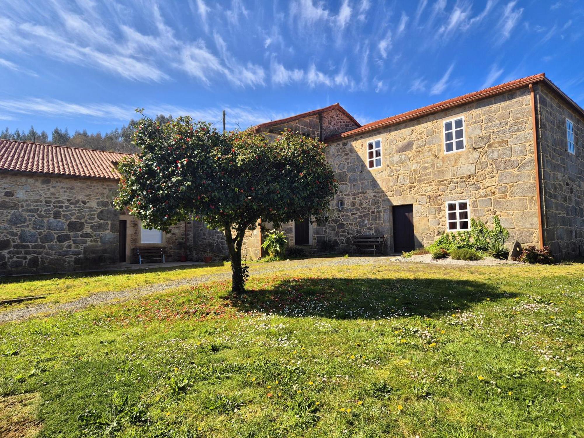 Albergue Rectoral San Mamede Da Pena Exclusive For Pilgrims เนเกรรา ภายนอก รูปภาพ