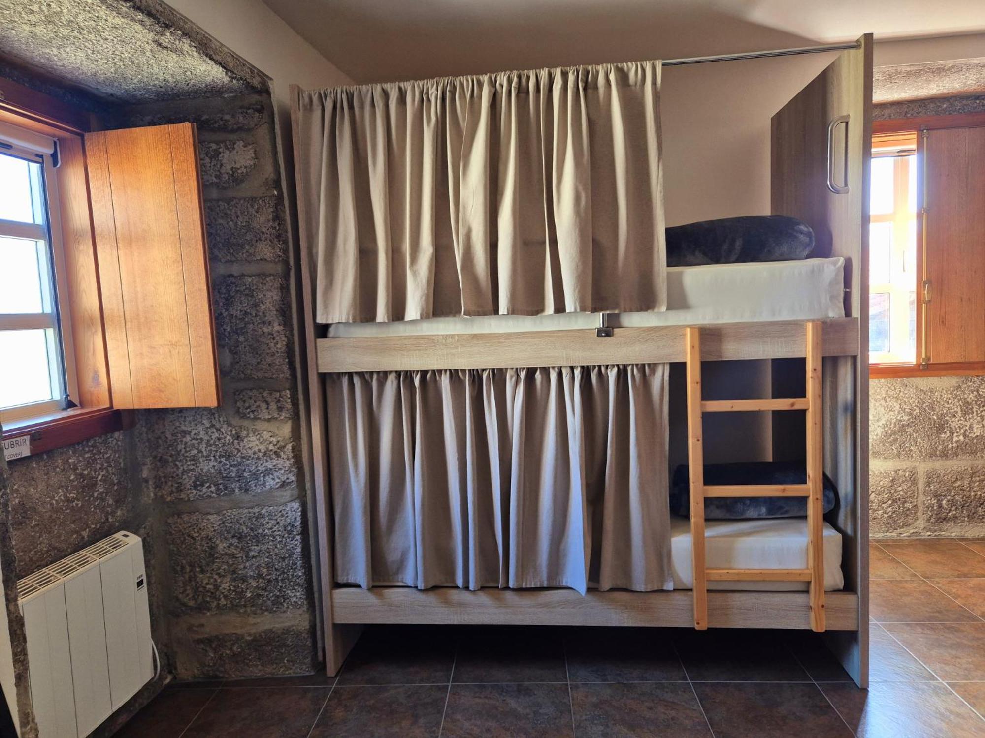 Albergue Rectoral San Mamede Da Pena Exclusive For Pilgrims เนเกรรา ภายนอก รูปภาพ