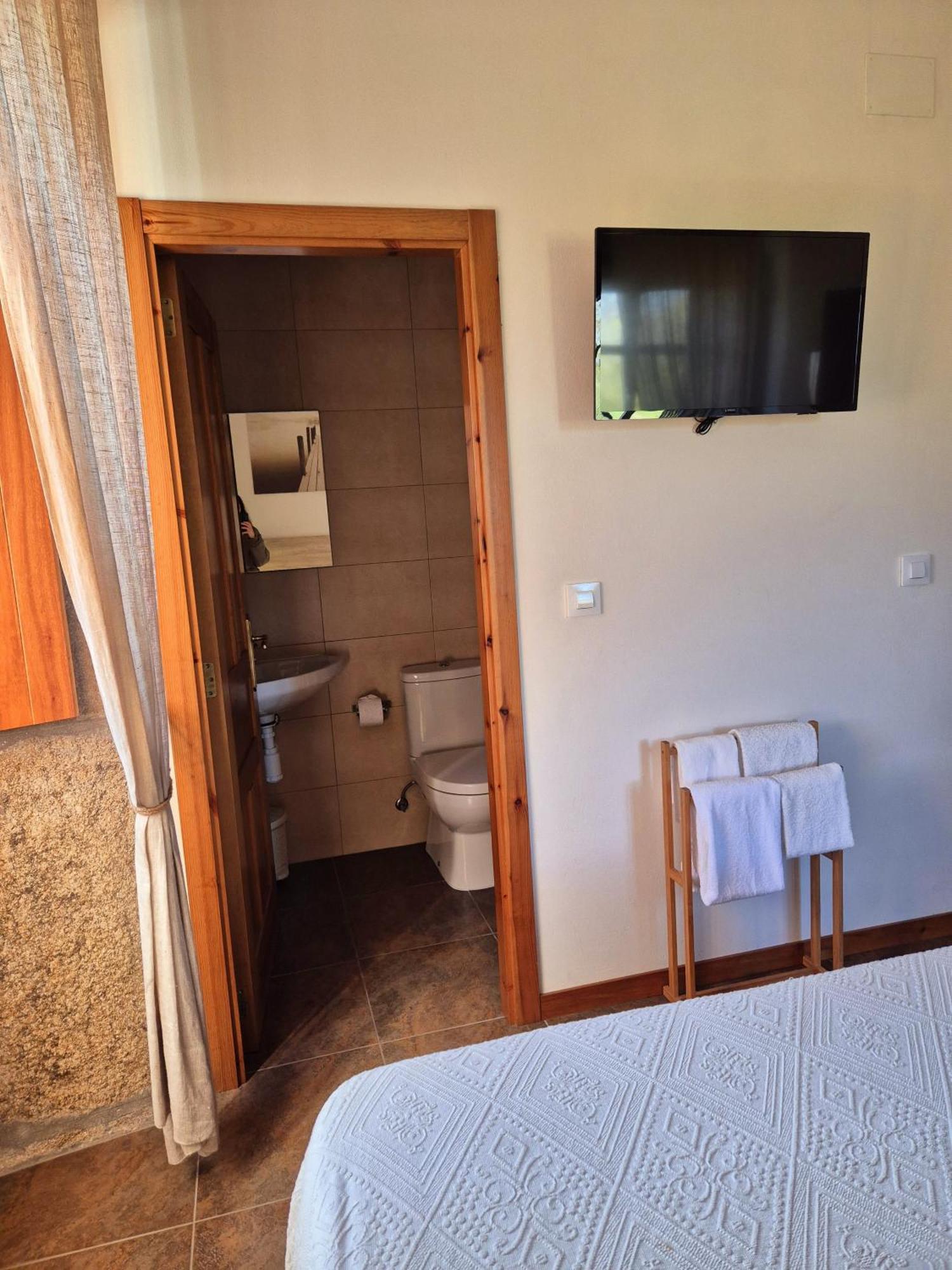 Albergue Rectoral San Mamede Da Pena Exclusive For Pilgrims เนเกรรา ภายนอก รูปภาพ